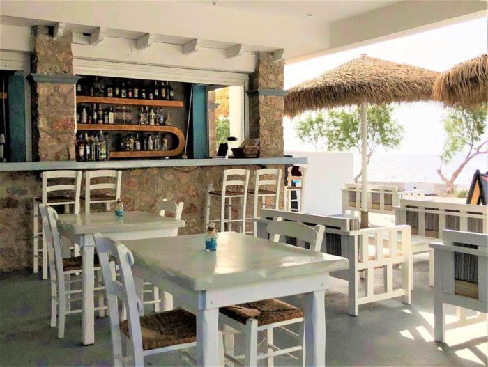 One And Only Beachfront Rooms Perissa  Exterior foto